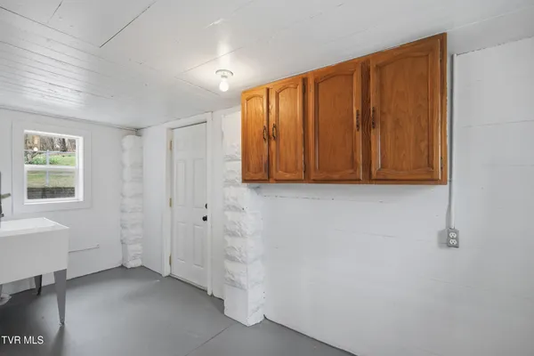 $899,999 | 243 Mason Place Northwest, Abingdon, VA 24210