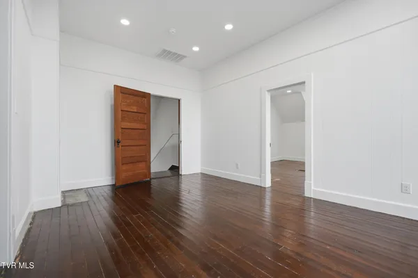 $899,999 | 243 Mason Place Northwest, Abingdon, VA 24210