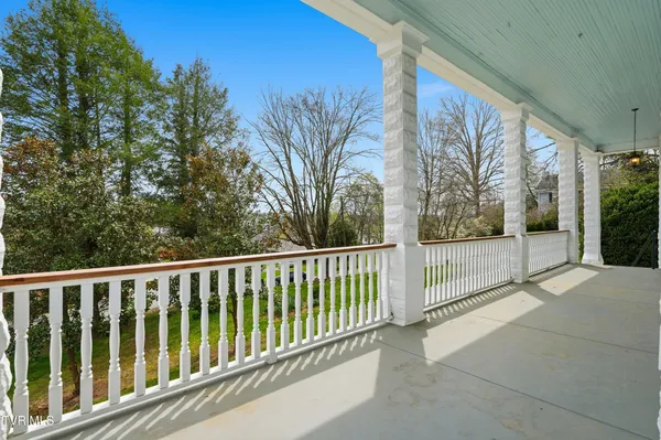 $899,999 | 243 Mason Place Northwest, Abingdon, VA 24210