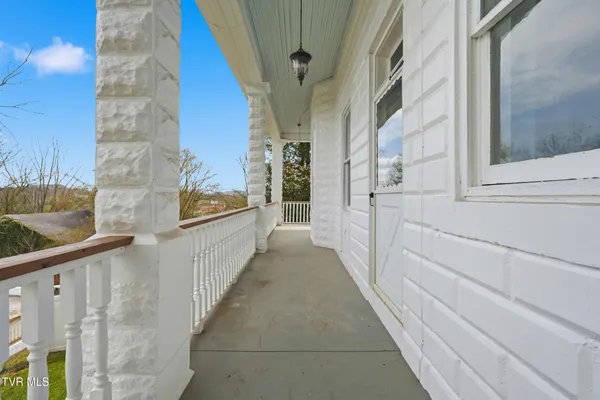 $899,999 | 243 Mason Place Northwest, Abingdon, VA 24210