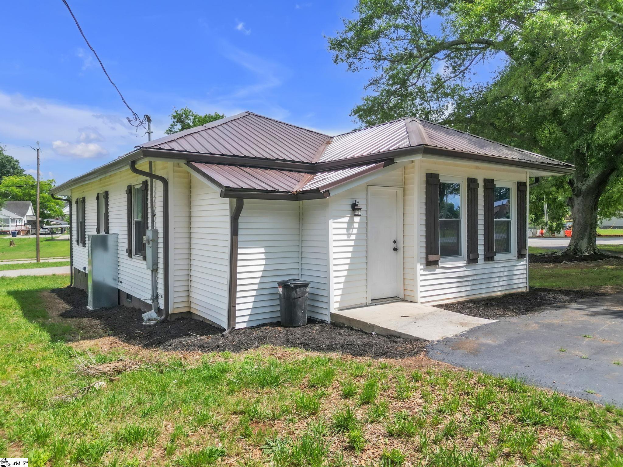 301 Anderson Street Pelzer, SC 29669 - Photo 26 of 31