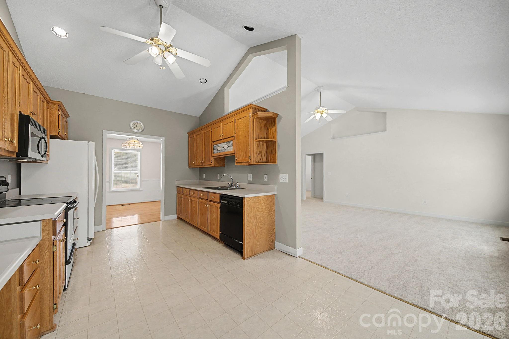 865 Highway 161 Clover, SC 29710 - Photo 14 of 34