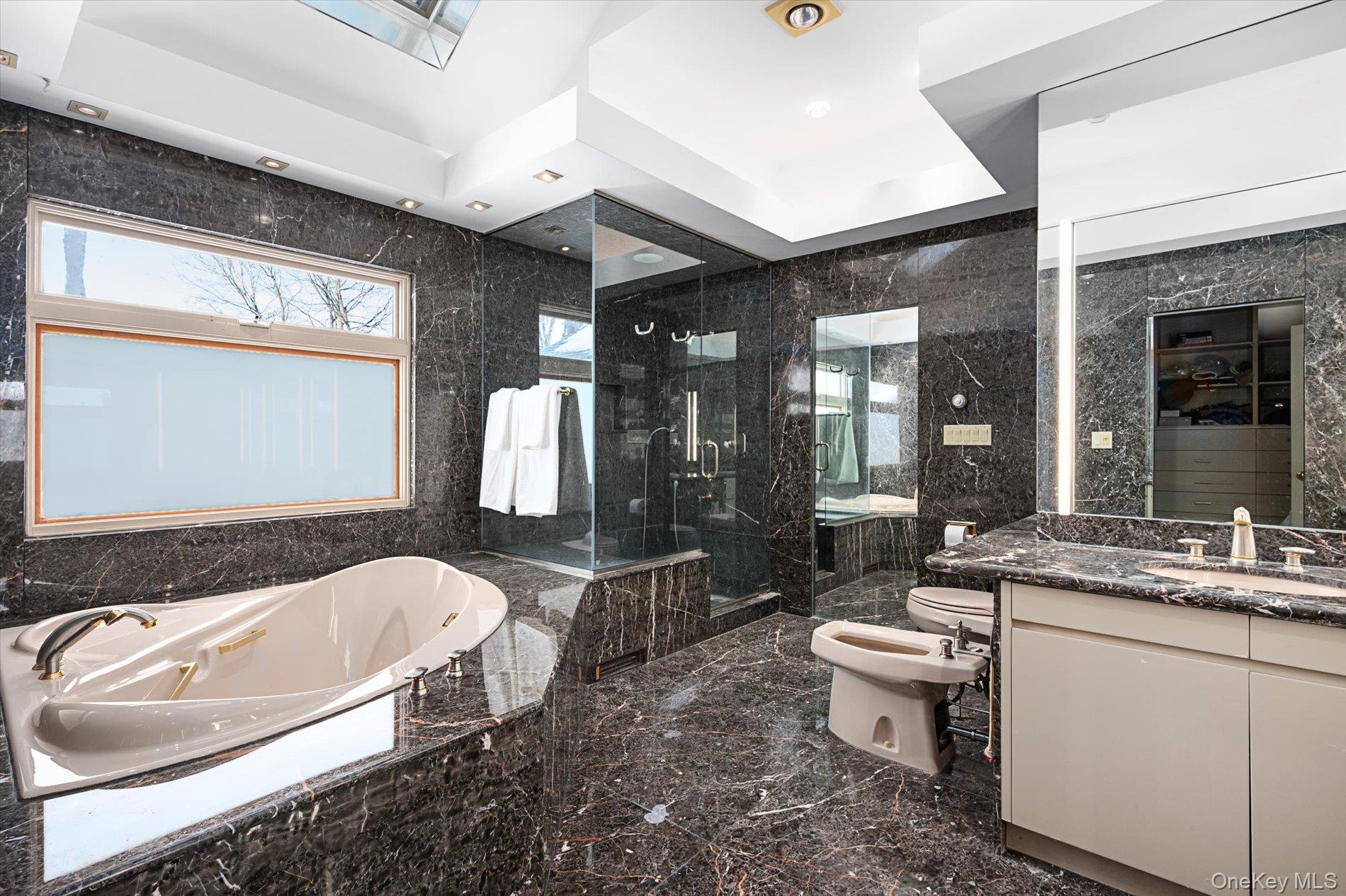 19 Amherst Road Great Neck, NY 11021 - Photo 21 of 28 Her Bathroom ensuite