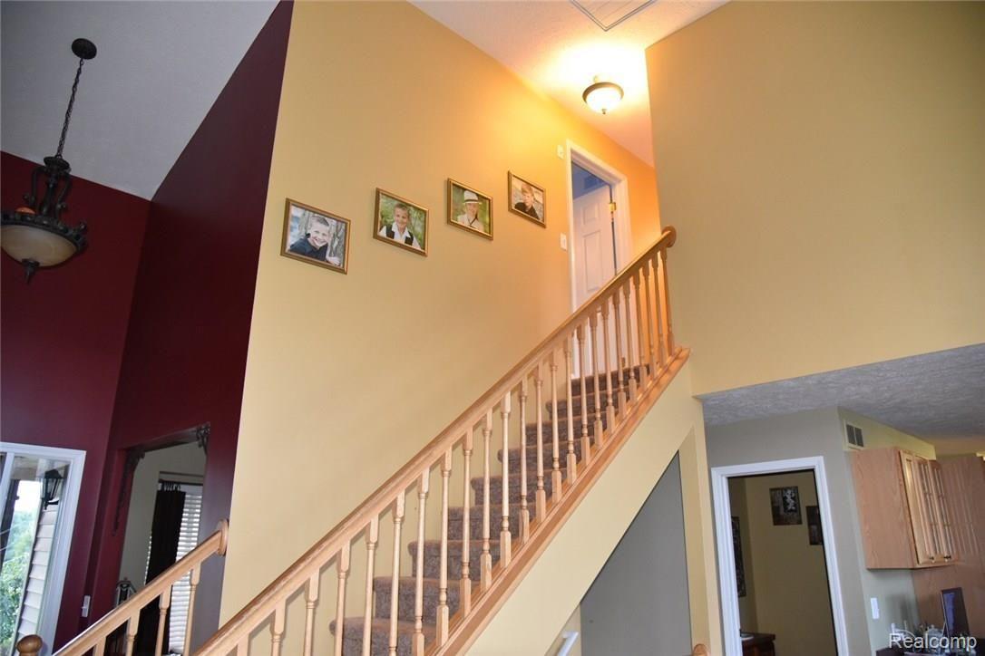 2241 Ridgewood Drive Howell, MI 48843 - Photo 12 of 44 IMG_4661.JPG