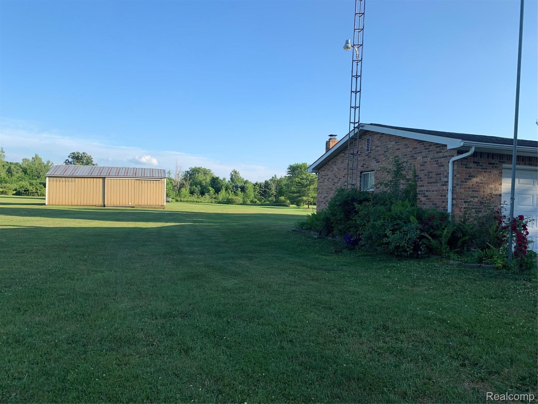 1421 West Willard Road Birch Run, MI 48415 - Photo 6 of 25 IMG_8321.jpg
