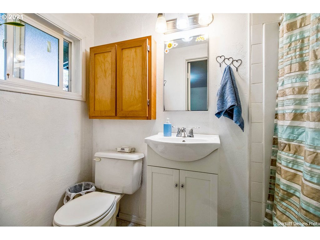 1540 Santa Rosa Street Eugene, OR 97404 - Photo 17 of 27 Gallery Image 17