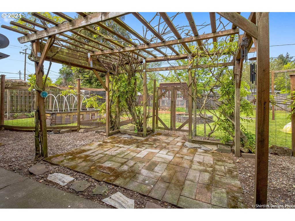 1540 Santa Rosa Street Eugene, OR 97404 - Photo 20 of 27 Gallery Image 20