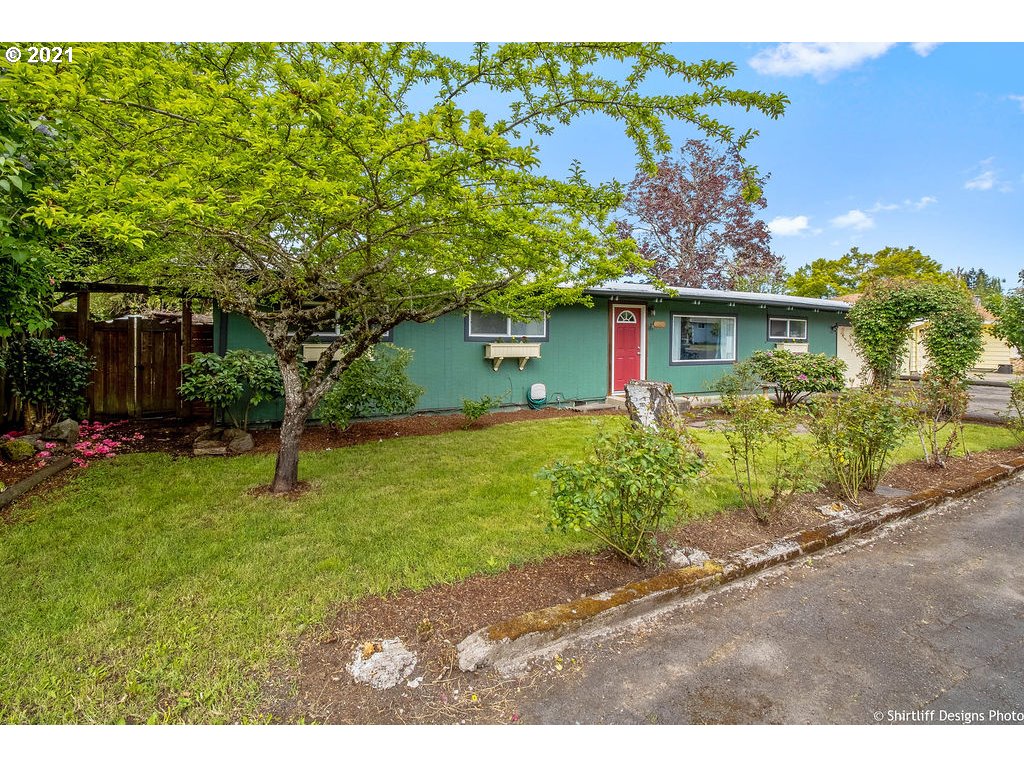 1540 Santa Rosa Street Eugene, OR 97404 - Photo 3 of 27 Gallery Image 3