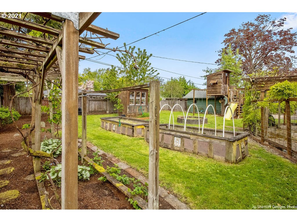 1540 Santa Rosa Street Eugene, OR 97404 - Photo 21 of 27 Gallery Image 21