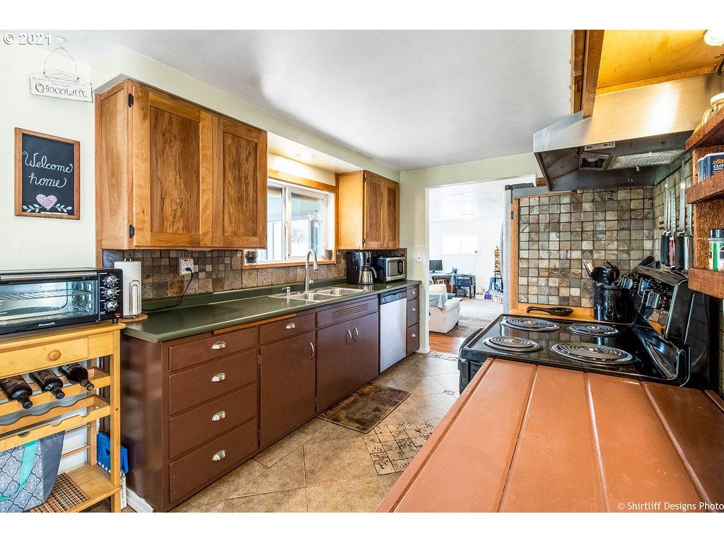 1540 Santa Rosa Street Eugene, OR 97404 - Photo 6 of 27 Gallery Image 6