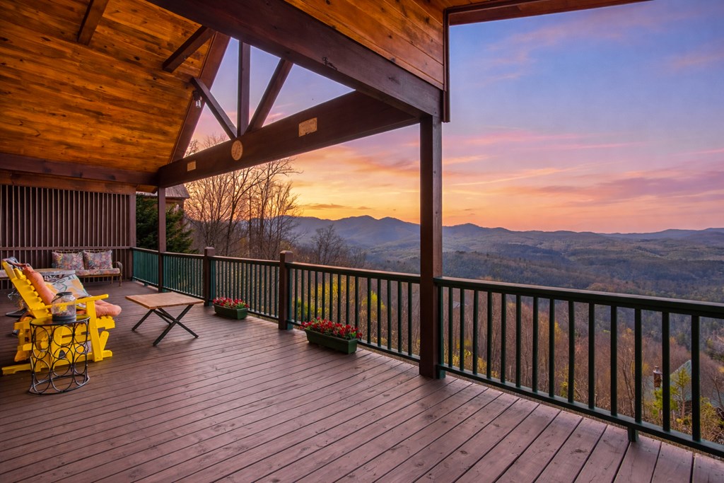 62 Trophy Buck Point Murphy, NC 28906 - Photo 2 of 46 a balcony with wooden floor