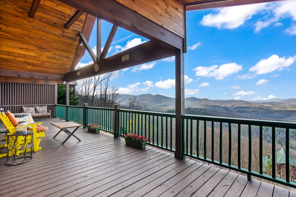 62 Trophy Buck Point Murphy, NC 28906 - Photo 46 of 46 a balcony with chairs and wooden floor