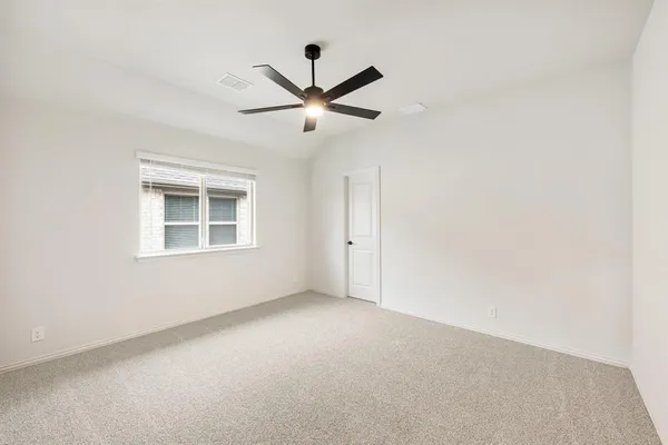 $639,990 | 3204 Emerald Trace Drive, Denton, TX 76226