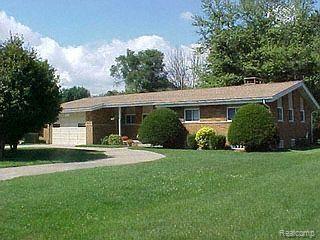 16291 Inkster Road Livonia, MI 48154 - Photo 1 of 1 Front View
