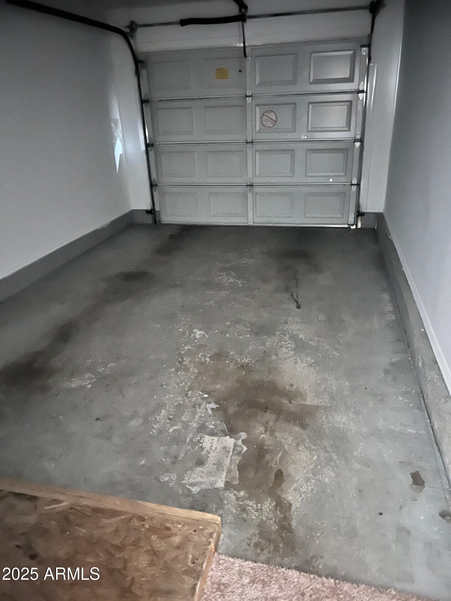 1633 East Lakeside Drive, Unit 17 Gilbert, AZ 85234 - Photo 15 of 19 a view of a room with an empty space