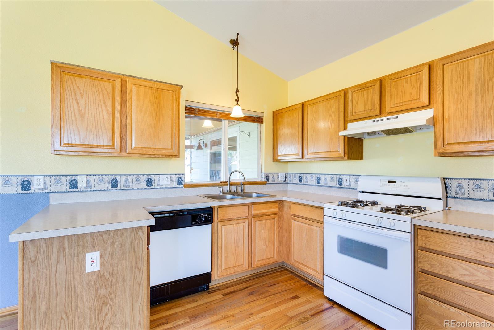34082 Prairie Loop Elizabeth, CO 80107 - Photo 6 of 27 Gallery Image 6