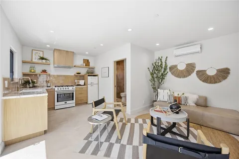 $2,799,000 | 4221 Sunnyside Avenue, Los Angeles, CA 90066