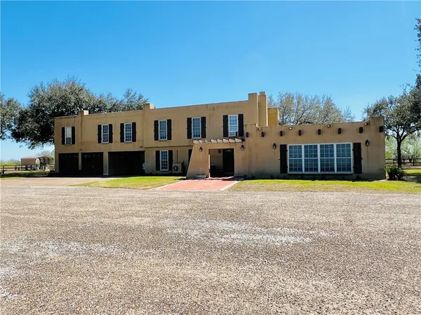 $385,000 | 1427 E Creek, Premont, TX 78375