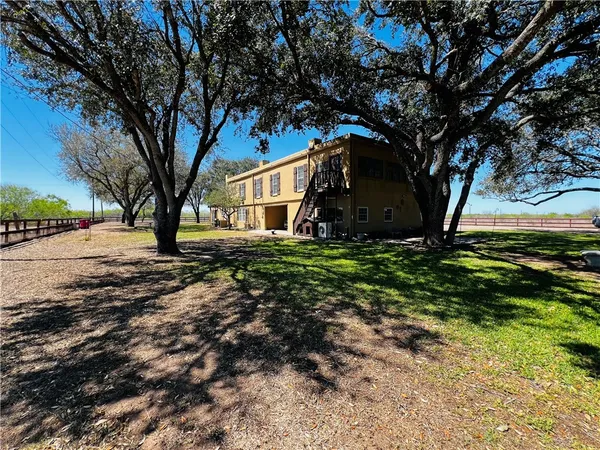 $385,000 | 1427 E Creek, Premont, TX 78375