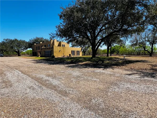 $385,000 | 1427 E Creek, Premont, TX 78375