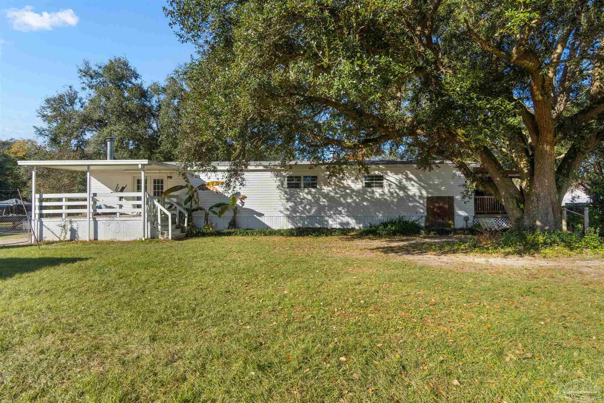 10039 American Farms Road Milton, FL 32583 - Photo 5 of 34 Gallery Image 5