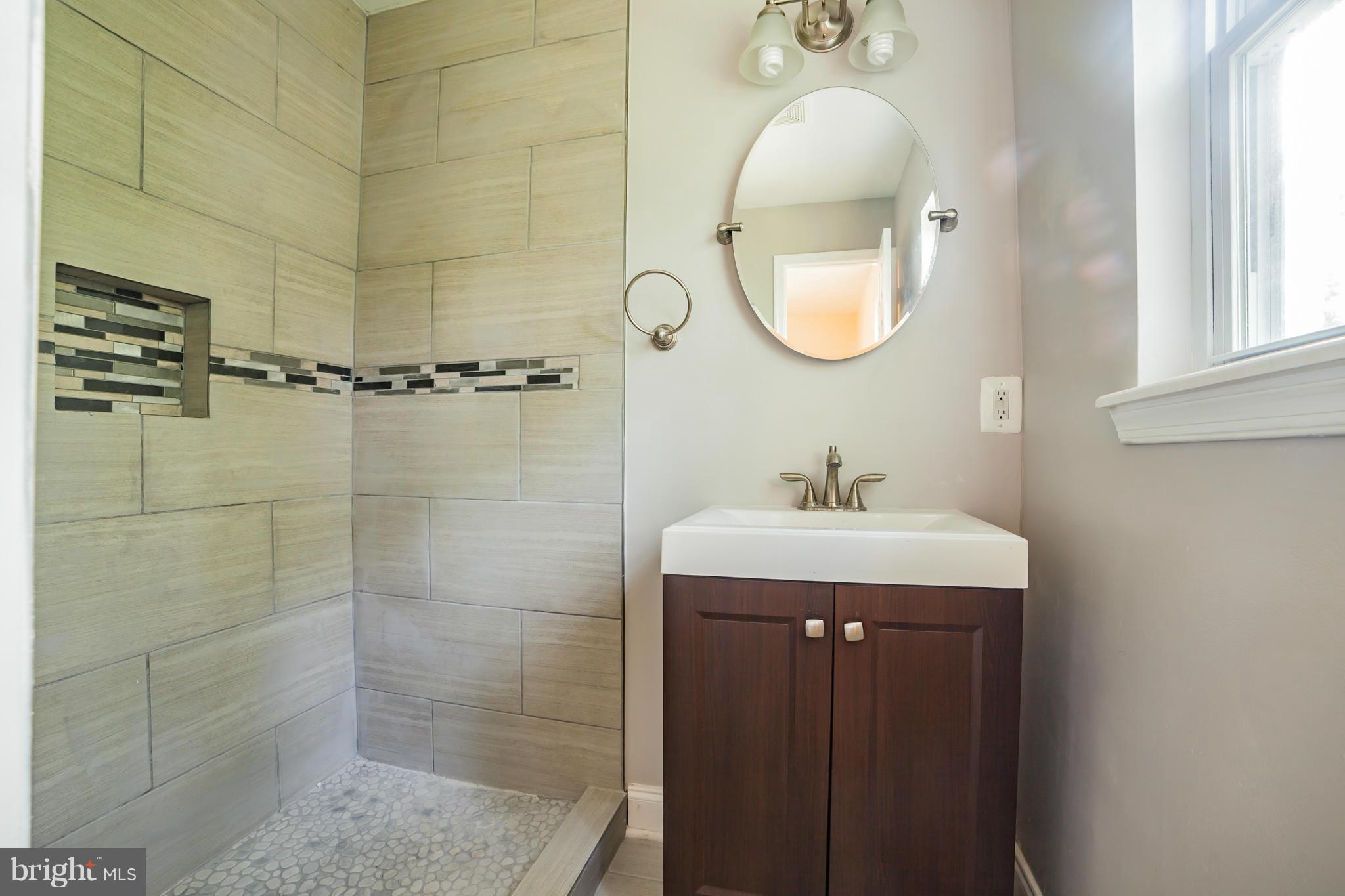 3301 Lineboro Road Manchester, MD 21102 - Photo 7 of 21 Bath (Master)