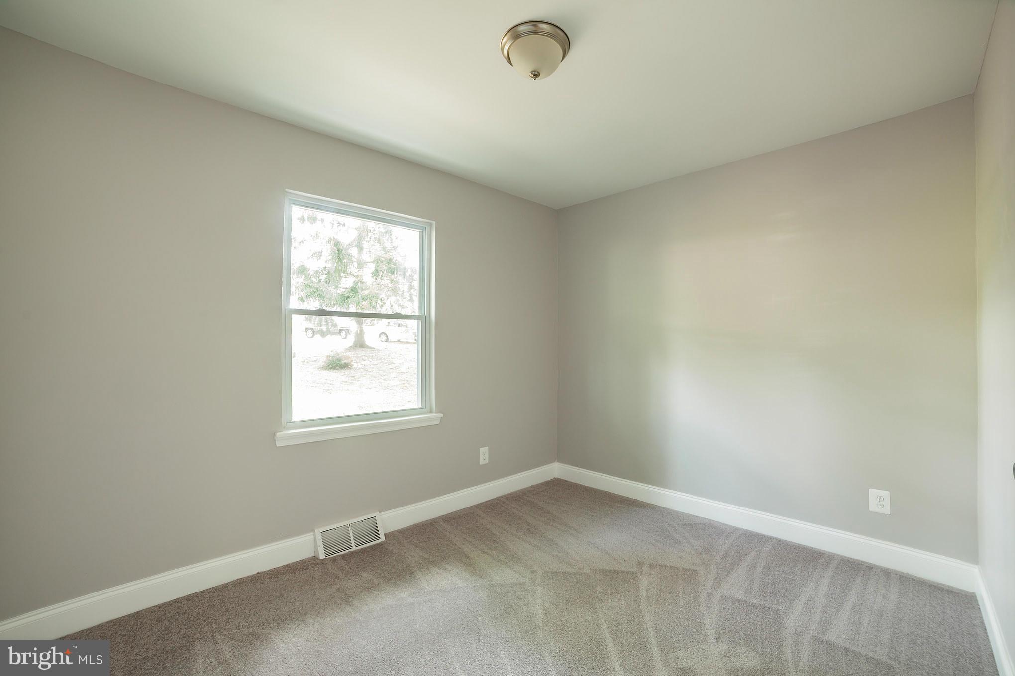 3301 Lineboro Road Manchester, MD 21102 - Photo 9 of 21 Bedroom