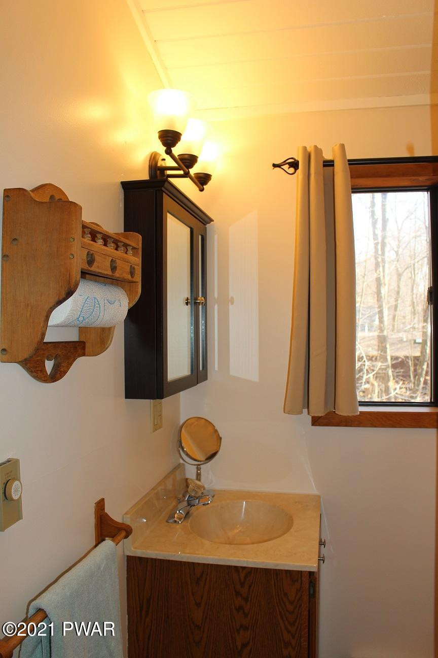 2965 Wedge Road Lake Ariel, PA 18436 - Photo 34 of 63 Bath