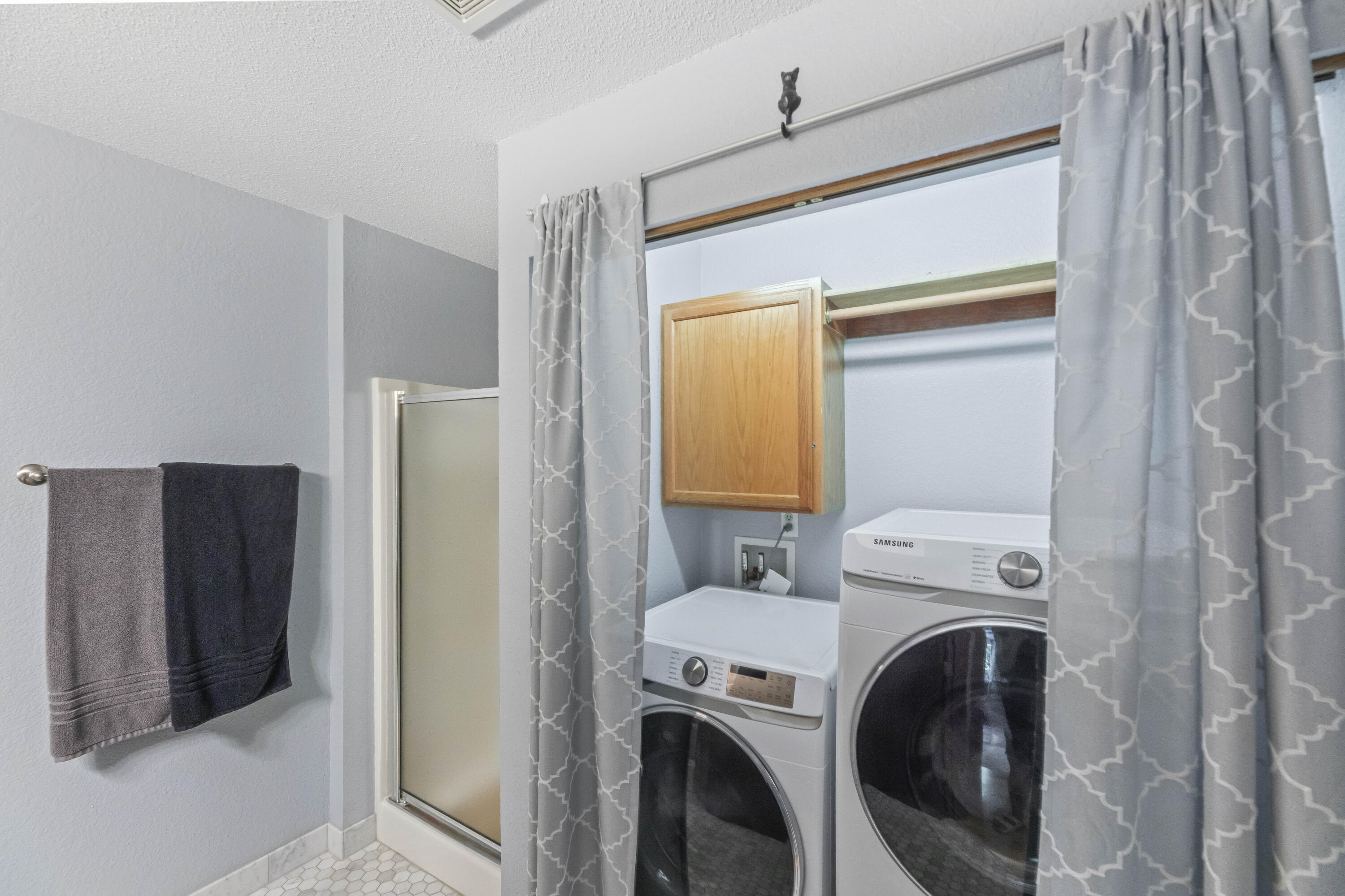 N43-w32831 Rasmus Road, Unit 12B Nashotah, WI 53058 - Photo 18 of 21 Hall Bath and Laundry