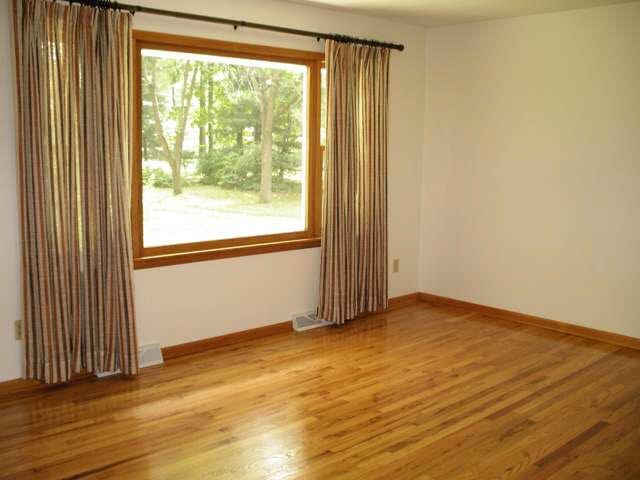 56045 Apple Road Osceola, IN 46561 - Photo 4 of 8 Gallery Image 4