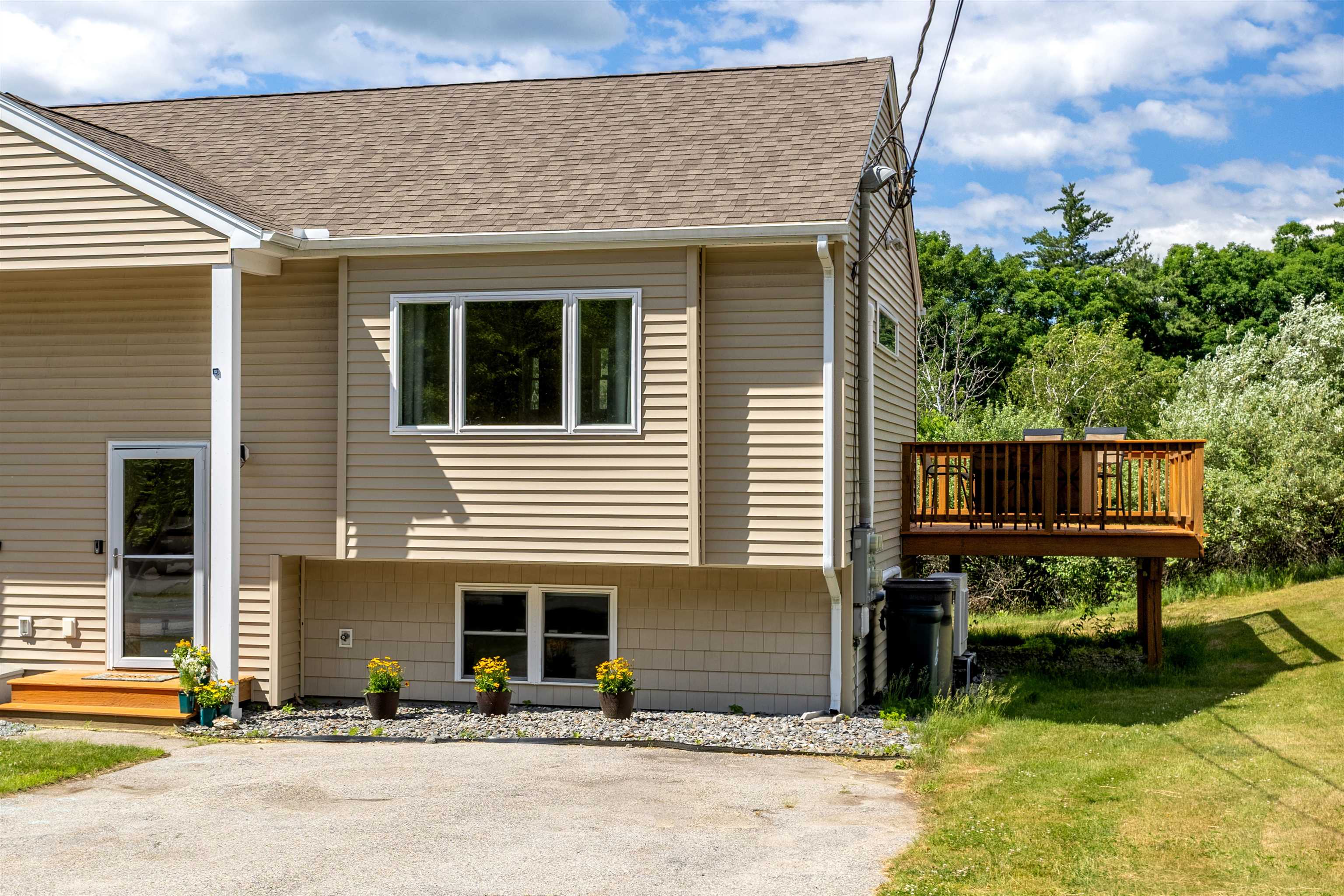 70 Derryfield Road, Unit R Derry, NH 03038 - Photo 3 of 36