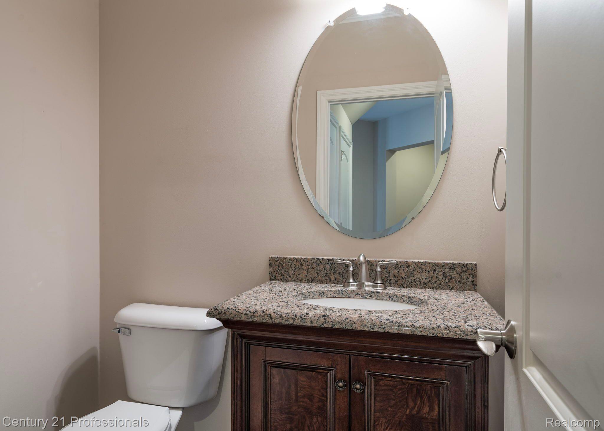 522 Oak Street Rochester, MI 48307 - Photo 20 of 49 Gallery Image 20