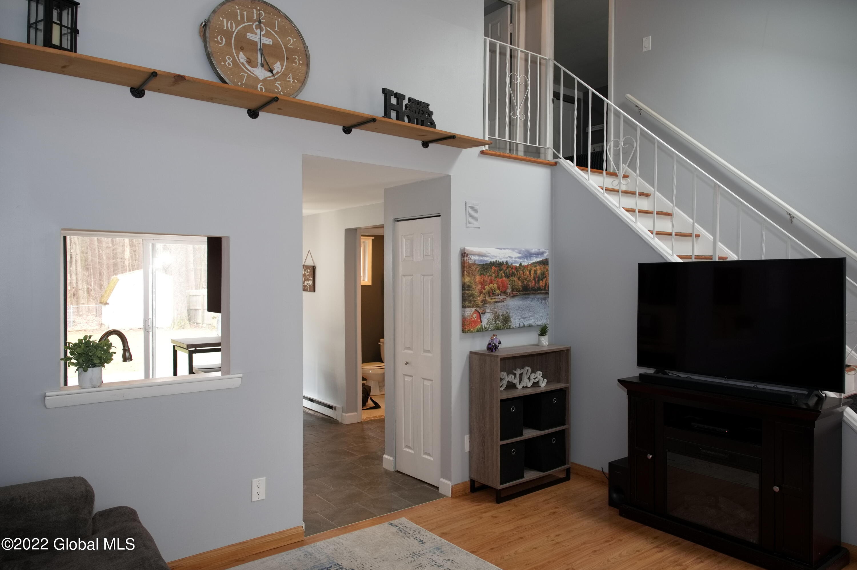 21 Wake Robin Road Malta, NY 12020 - Photo 2 of 23 Living Room