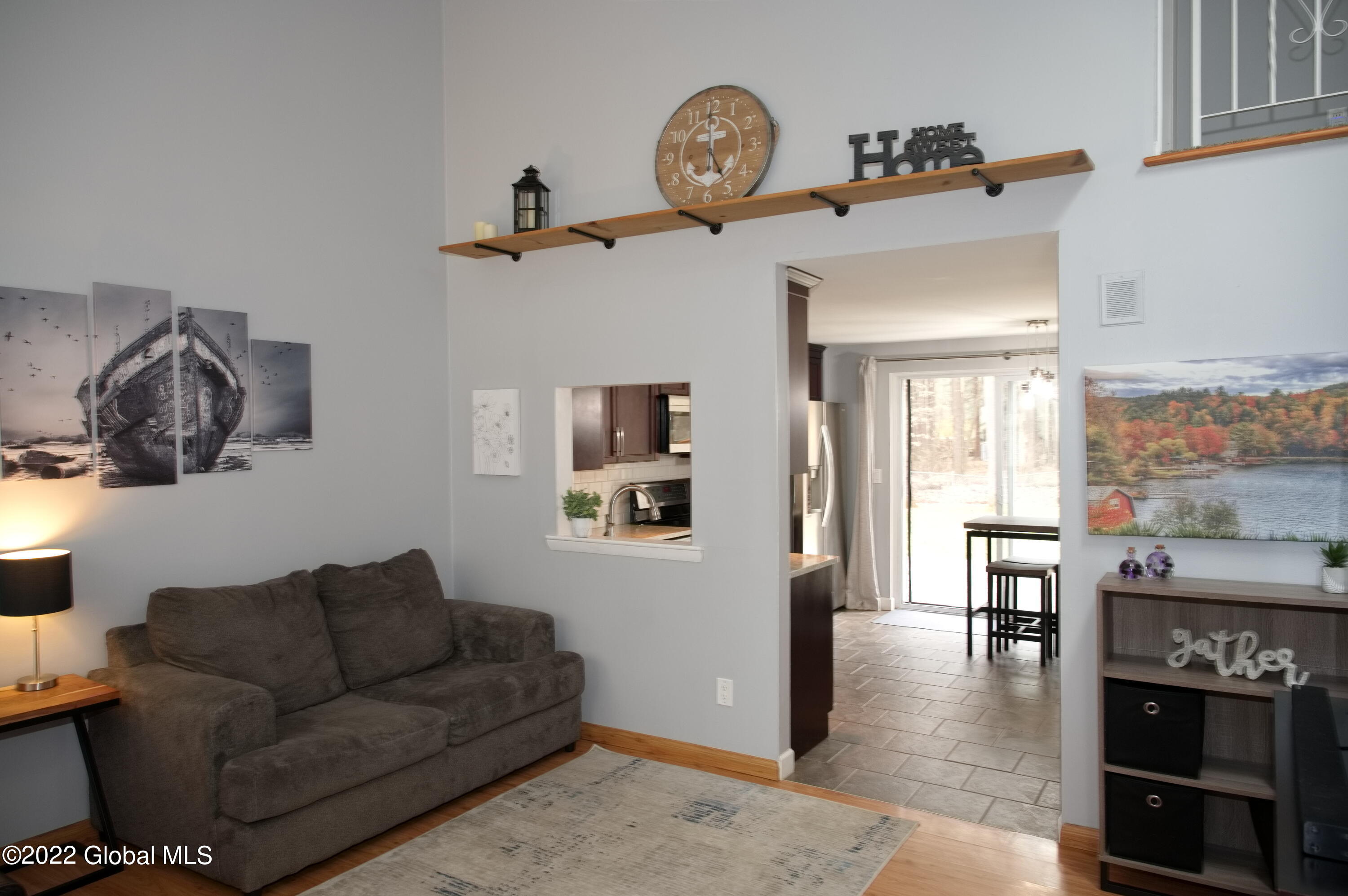 21 Wake Robin Road Malta, NY 12020 - Photo 3 of 23 Living Room