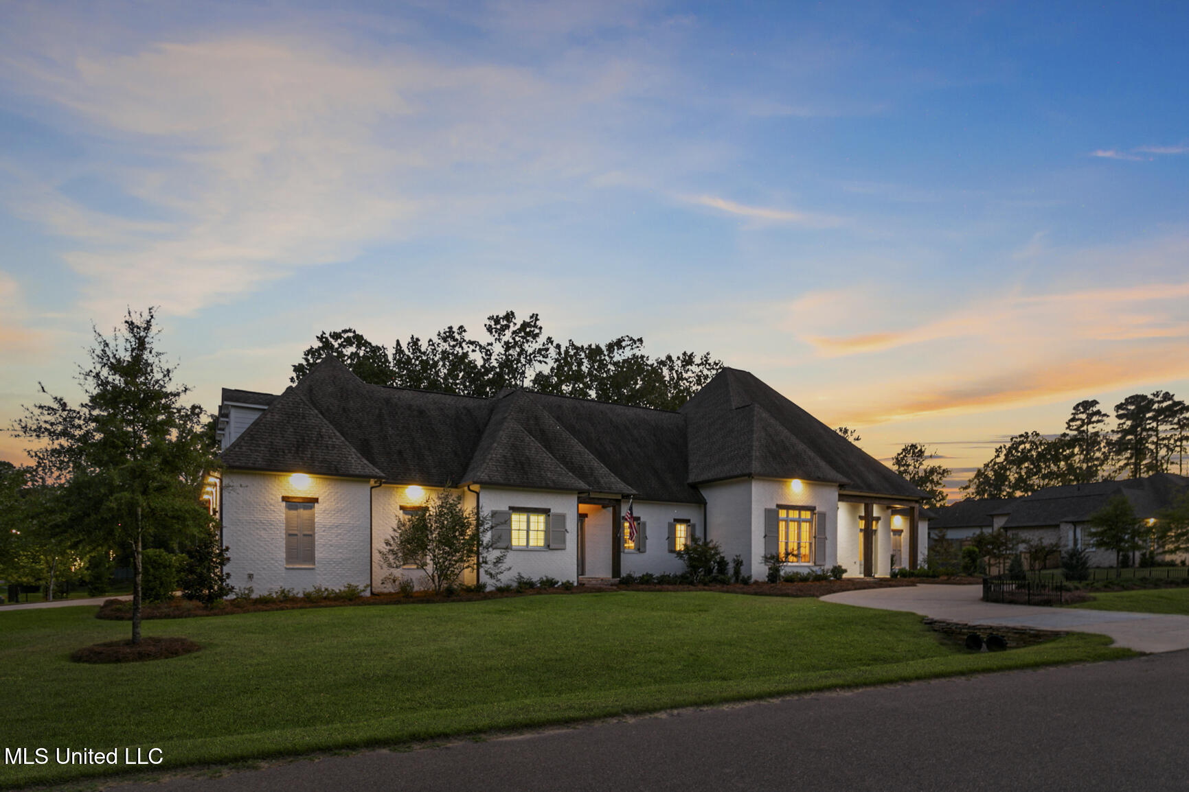 201 Hidden Creek Circle Ridgeland, MS 39157 - Photo 2 of 75 201 Hidden Creek