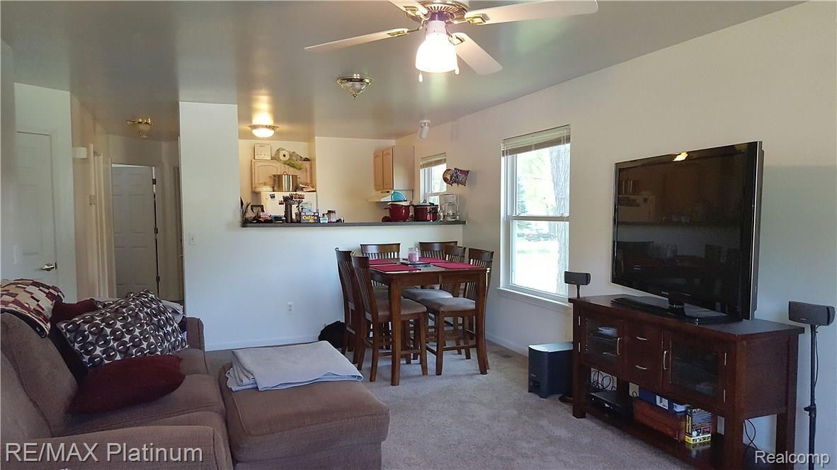 7950 Coyle Road Whitmore Lake, MI 48189 - Photo 6 of 14 E. Interior