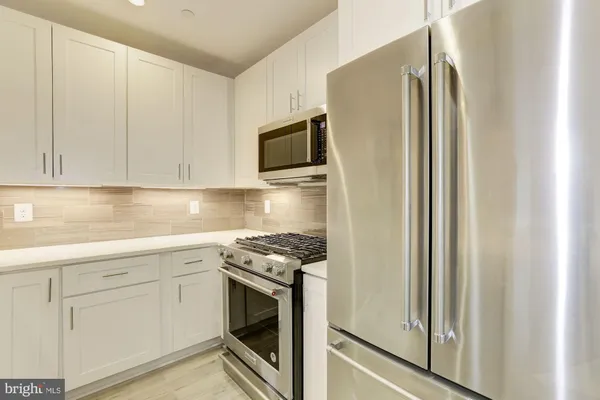 $3,495 | 4008 Edmunds Street Northwest, Unit 6, Washington, DC 20007