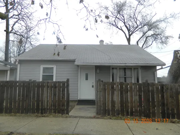 $209,900 | 202 North Loucks Street, Aurora, IL 60505
