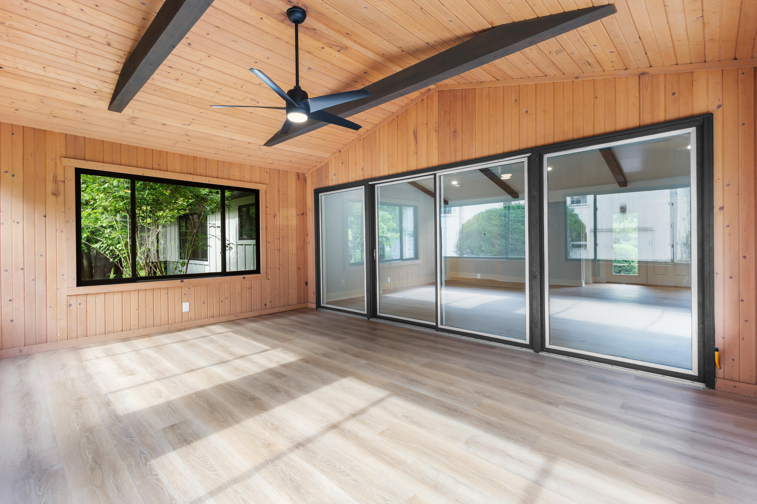 986 Indian Hills Road Fontana, WI 53125 - Photo 31 of 108 Sun Room