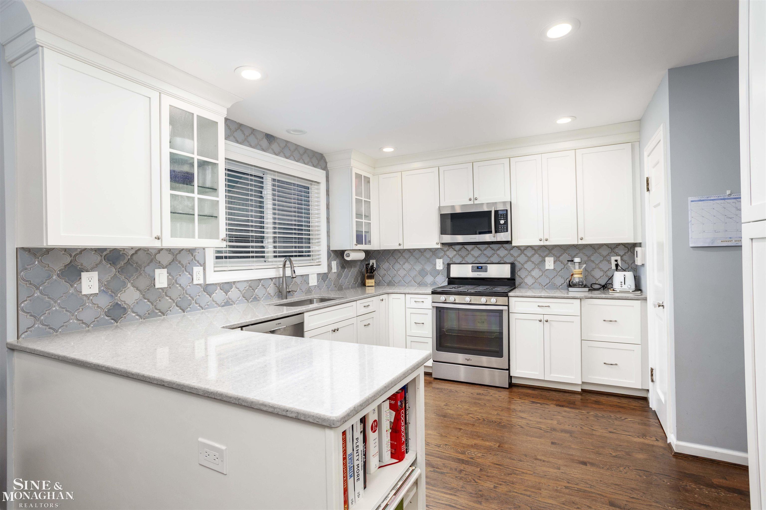 953 Trombley Road Grosse Pointe Park, MI 48230 - Photo 13 of 52