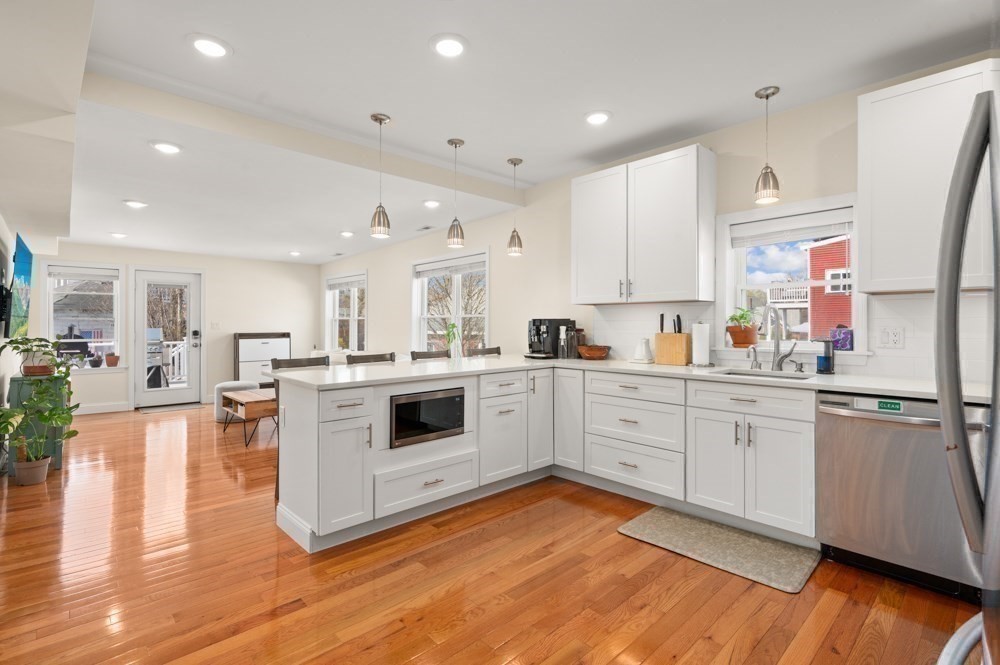 583 Main Street, Unit 583 Medford, MA 02155 - Photo 8 of 36