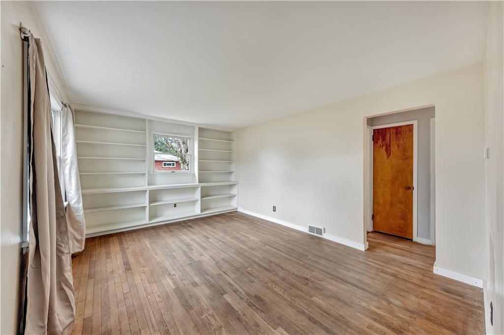 119 Shafer Road Coraopolis, PA 15108 - Photo 2 of 25 Gallery Image 2