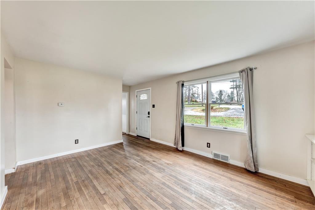119 Shafer Road Coraopolis, PA 15108 - Photo 3 of 25 Gallery Image 3