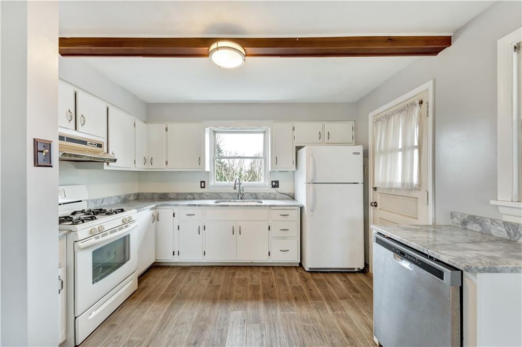 119 Shafer Road Coraopolis, PA 15108 - Photo 6 of 25 Gallery Image 6