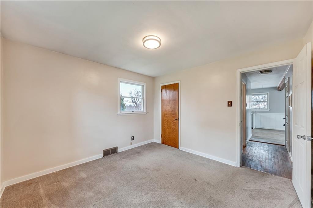 119 Shafer Road Coraopolis, PA 15108 - Photo 10 of 25 Gallery Image 10