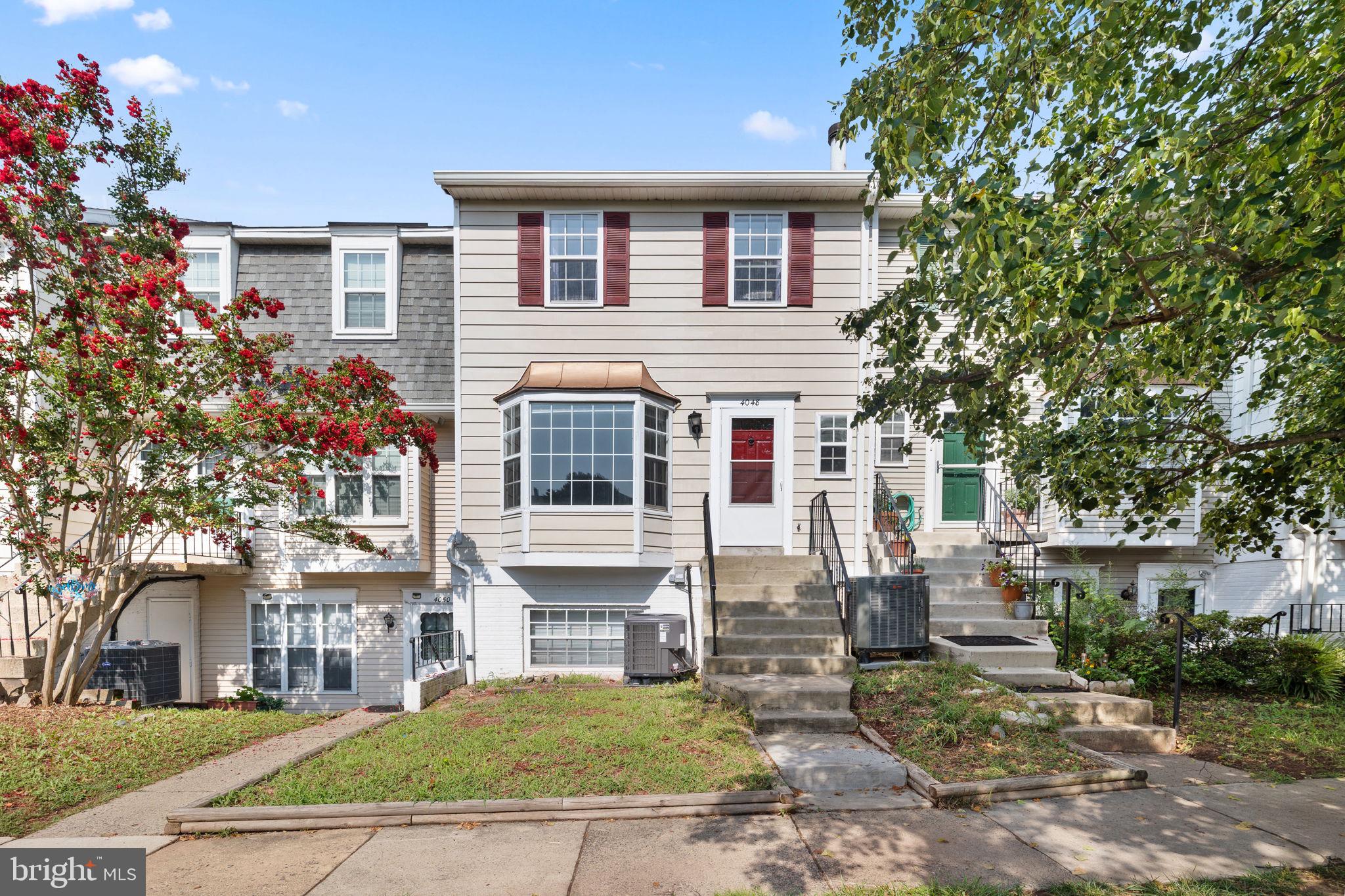 4048 Spring Run Court Chantilly, VA 20151 - Photo 1 of 33 Gallery Image 1