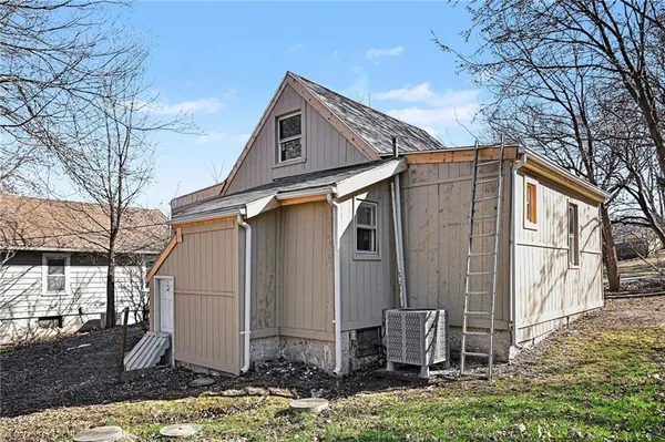 $124,999 | 1613 Clifford Street, St. Joseph, MO 64505