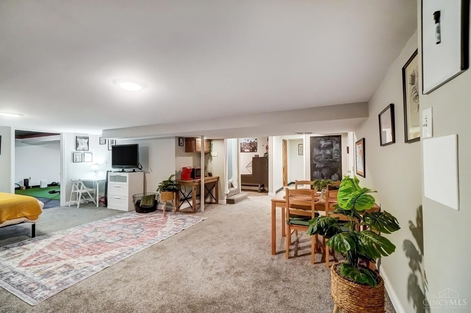 6173 Springdale Road Cincinnati, OH 45247 - Photo 55 of 73