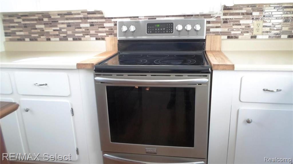 5216 East Stanley Road Flint, MI 48506 - Photo 10 of 37