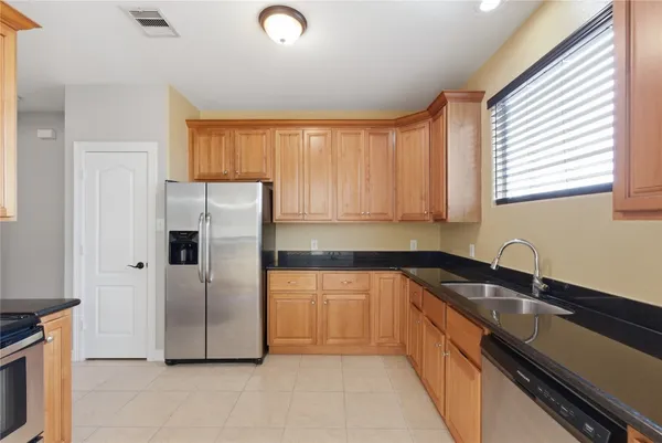 $2,500 | 408 Eichwurzel Lane, Unit D, Houston, TX 77009